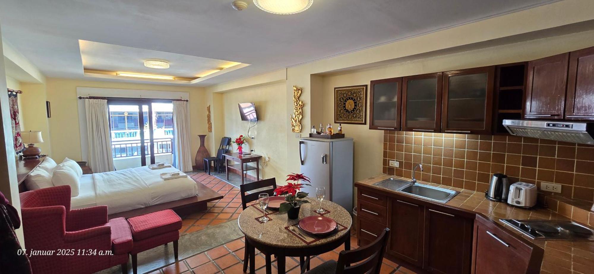 Nirvana Boutique Suites Джомтьен Экстерьер фото