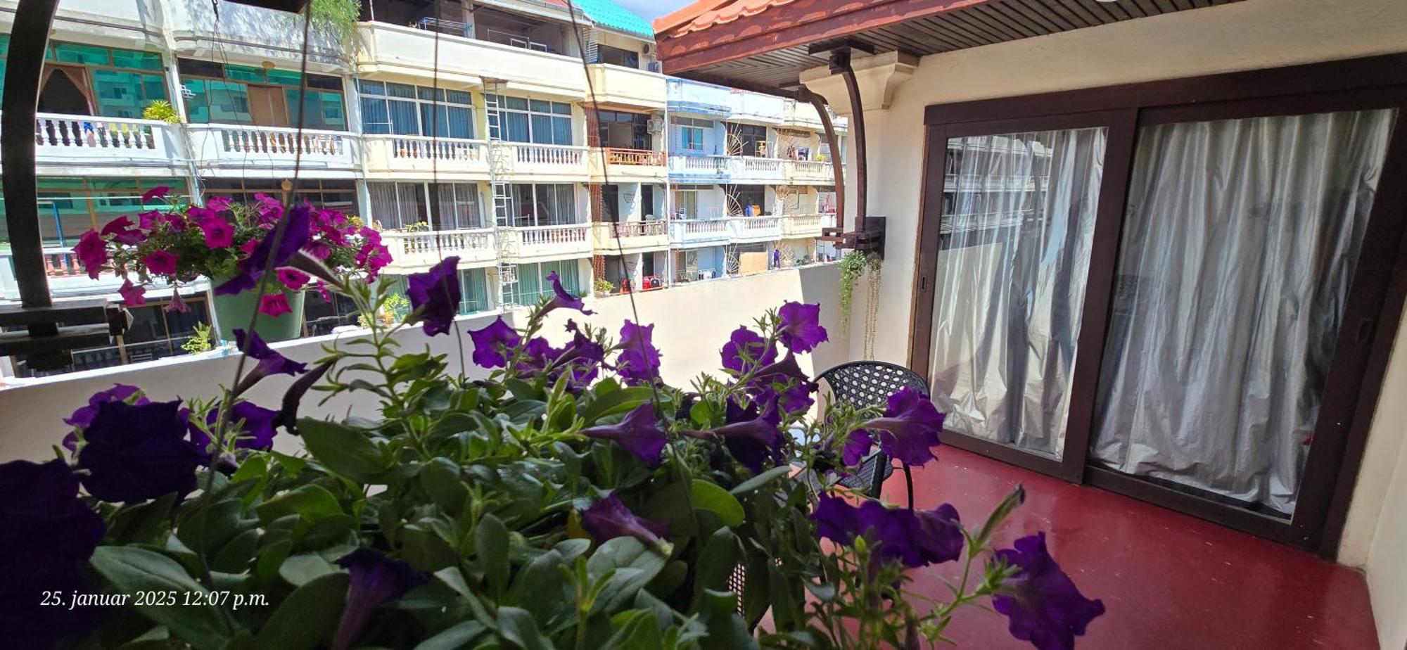 Nirvana Boutique Suites Джомтьен Экстерьер фото